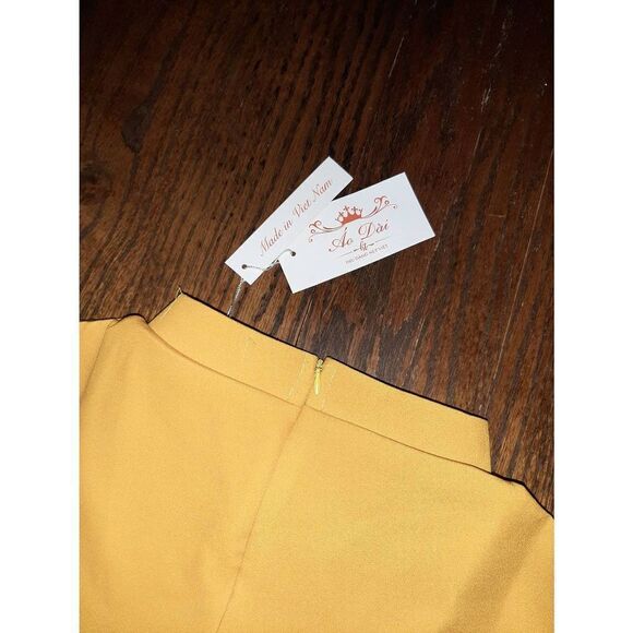 New Medium Vietnamese AoDai Long Sleeve High Neck Side Slit Dress Yellow Gold - Picture 5 of 6